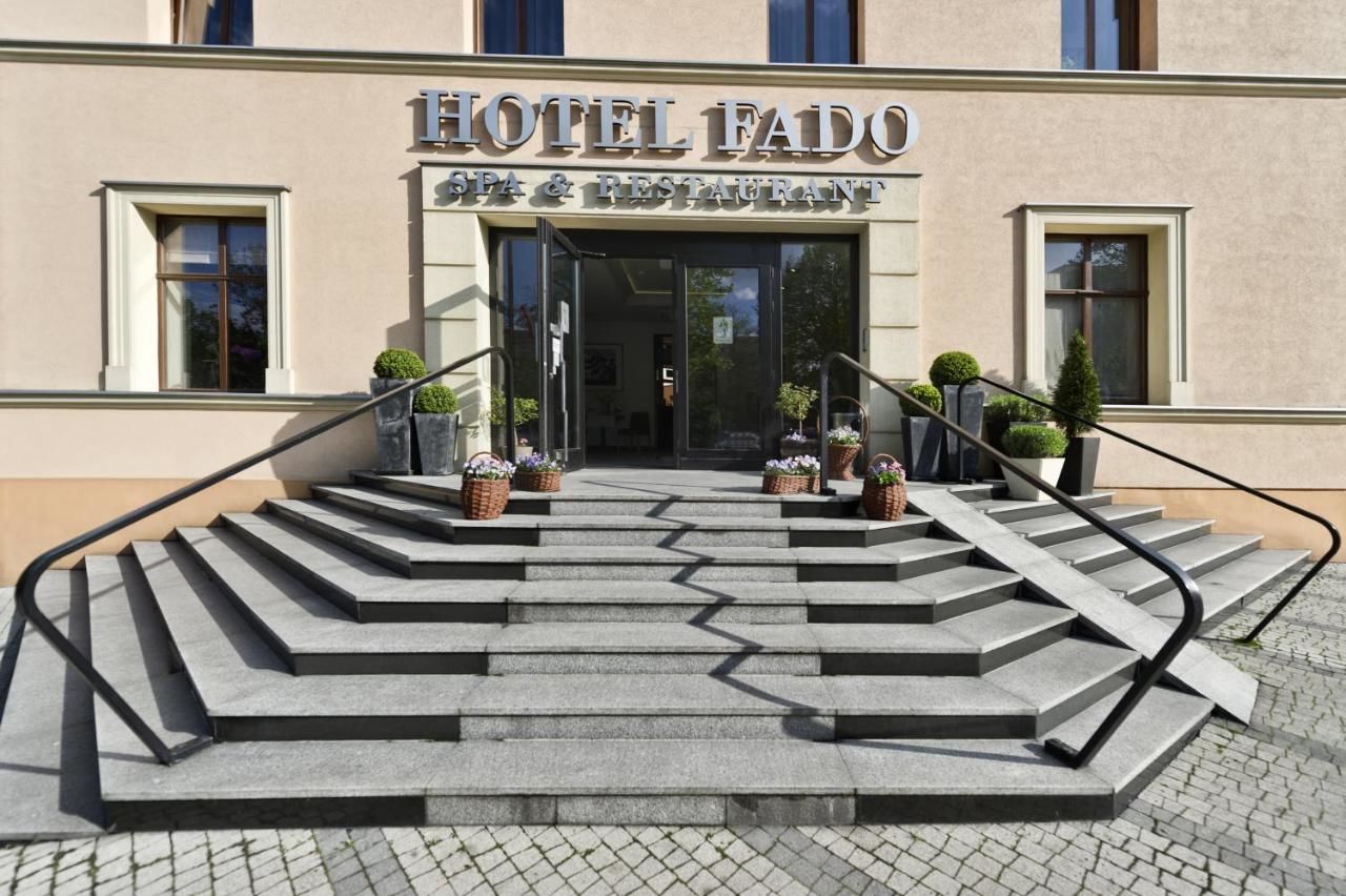 Отель Hotel Fado Spa & Restaurant Свидница-4