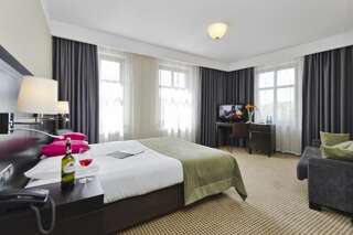 Отель Hotel Fado Spa & Restaurant Свидница Улучшенный двухместный номер с 1 кроватью-1