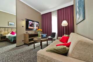 Отель Hotel Fado Spa & Restaurant Свидница Апартаменты с 1 спальней-4
