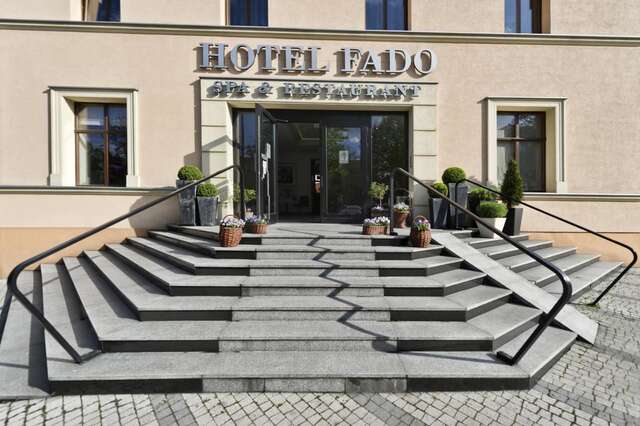 Отель Hotel Fado Spa & Restaurant Свидница-3